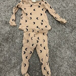 Cozy Kids Pajama Set with Moon Design